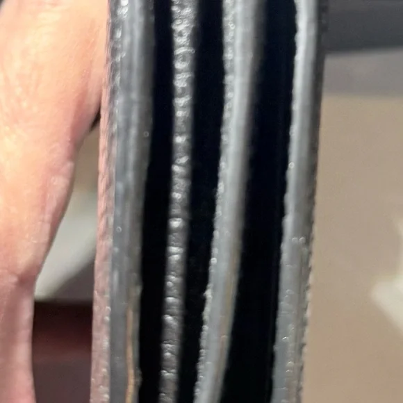 Gucci BlackPebbled Leather Wallet